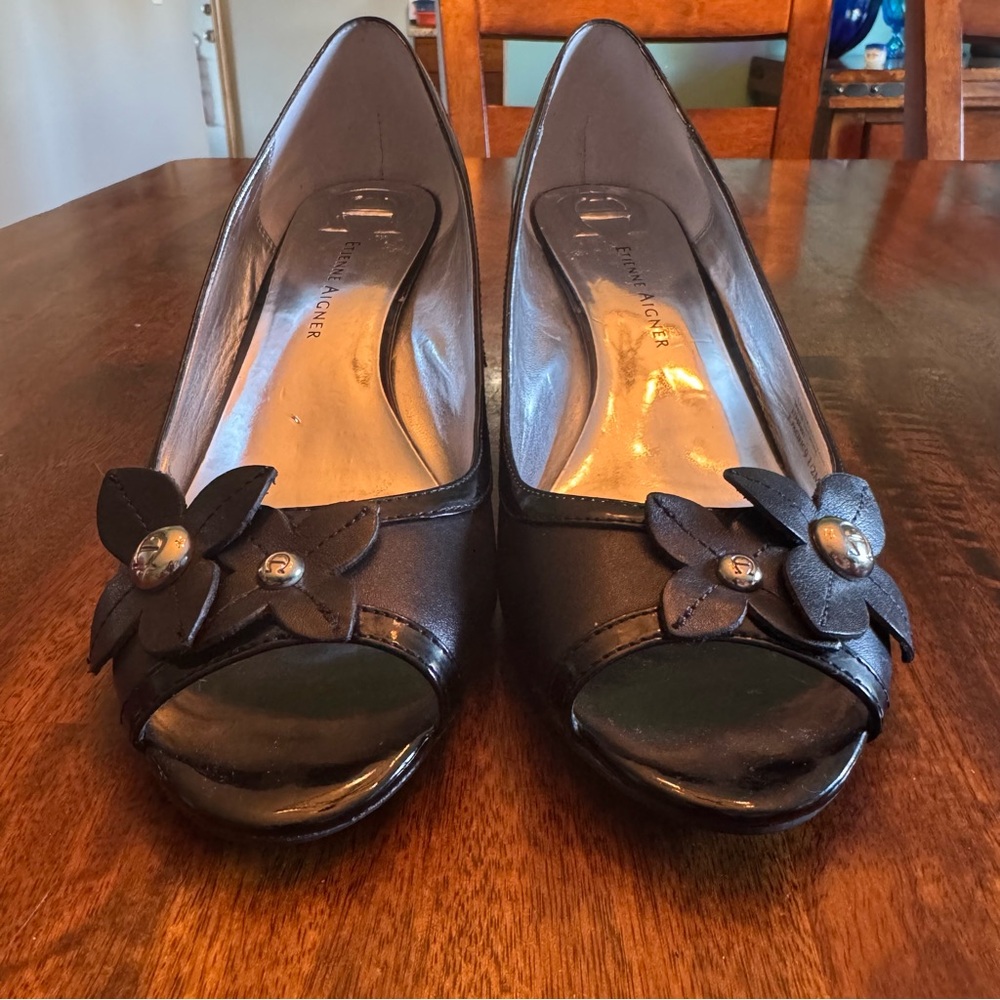 Etienne Aigner Women’s Black Peep Toe Wedge Shoe Size 9.5 Flower